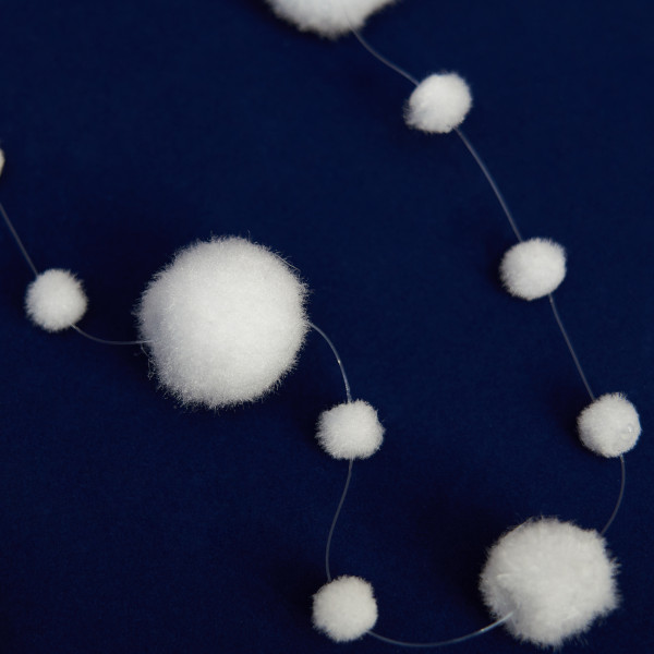 Гірлянда-розтяжка - сніжки, 280 см, білий (090365)