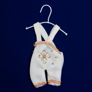 Ялинкова іграшка м'яка - Штани, 8 см, білий, текстиль з бісером (430093-1)