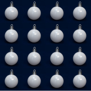Набір ялинкових іграшок - кулі, 16 шт, D4 см, білий, глянець, пластик (891947)