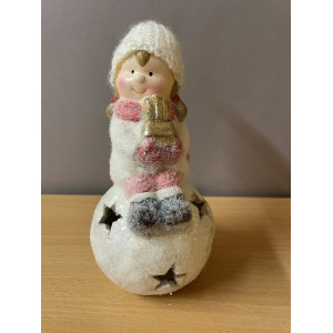 УЦІНКА!!! Декоративна фігурка - Дівчинка зі сніговим комом, 8,5x9x17 см, білий з рожевим, магнезія (920128-2)