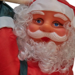 Вуличний декор Санта (Дід Мороз) 60 см, на драбині 0,9 м (810078)