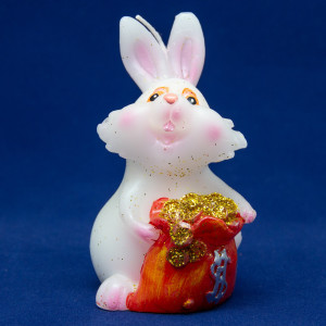 Свічка - Кролик з мішком монет без перлин, 7,6 см, білий з червоним, парафін (440160-4)