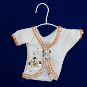 Ялинкова іграшка м'яка - Кофта, 8 см, білий, текстиль з бісером (430093-2)