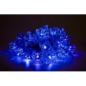 Світлодіодна гірлянда - акрилові льодяні кубики, 2,4 м, 24 л, синій, IP44 (040254)