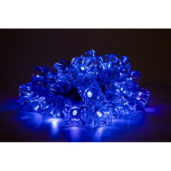 Світлодіодна гірлянда - акрилові льодяні кубики, 2,4 м, 24 л, синій, IP44 (040254)