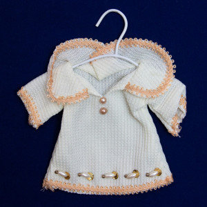 Ялинкова іграшка м'яка - Сукня, 8 см, білий, текстиль з бісером (430093-3)